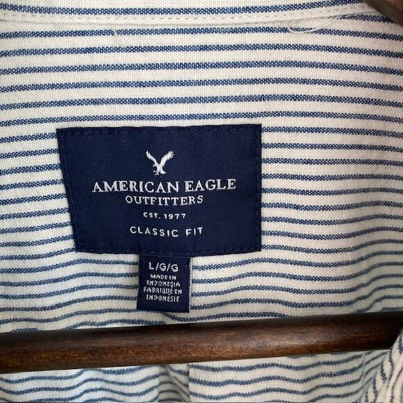 American Eagle White and Blue Striped Classic Fit Button Down - Large - Picture 4 of 6
